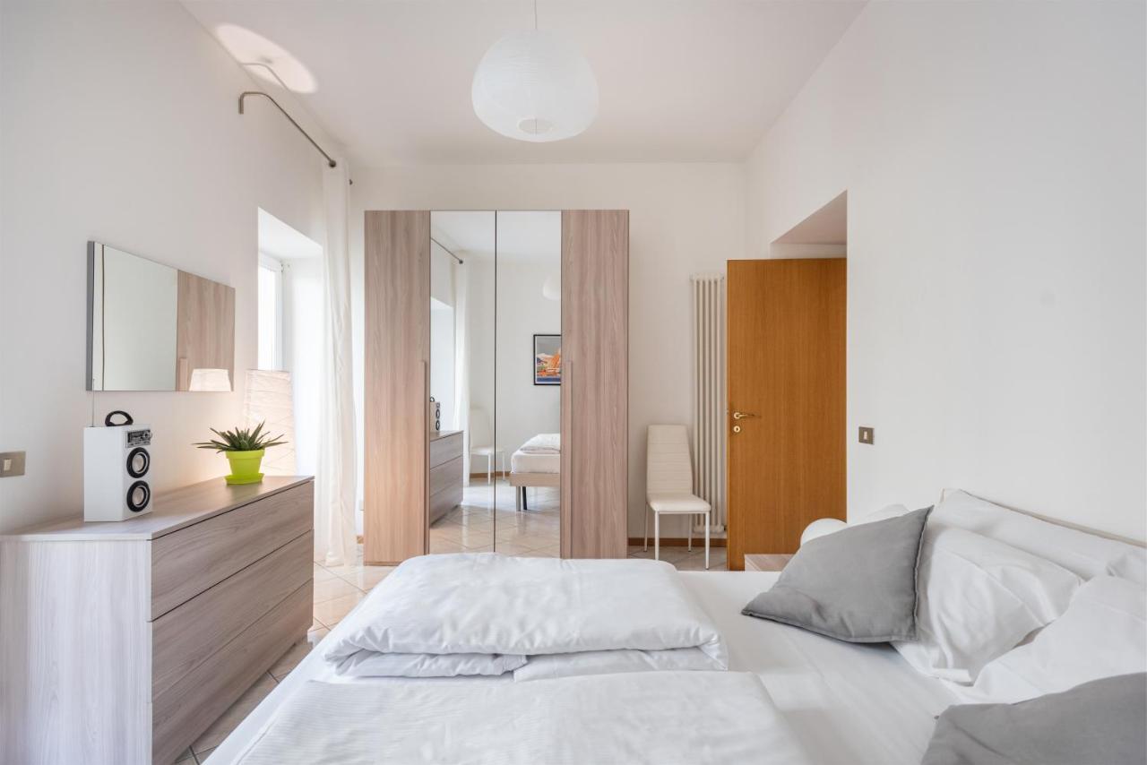 Residenza Ester ริวาเดลการ์ดา ภายนอก รูปภาพ