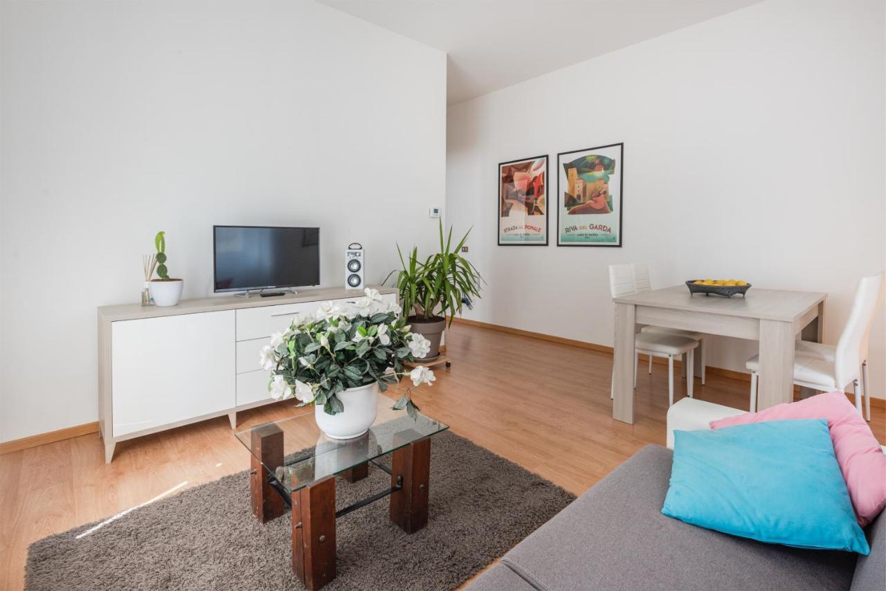 Residenza Ester ริวาเดลการ์ดา ภายนอก รูปภาพ